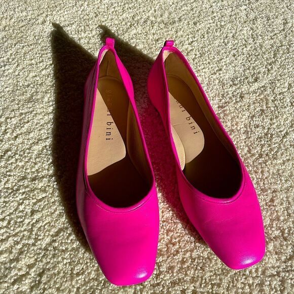 Gianni Bini Hot Pink Flats - Picture 1 of 4